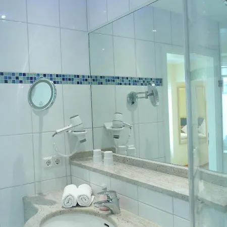 Hotel Seehotel Neue Liebe 3*