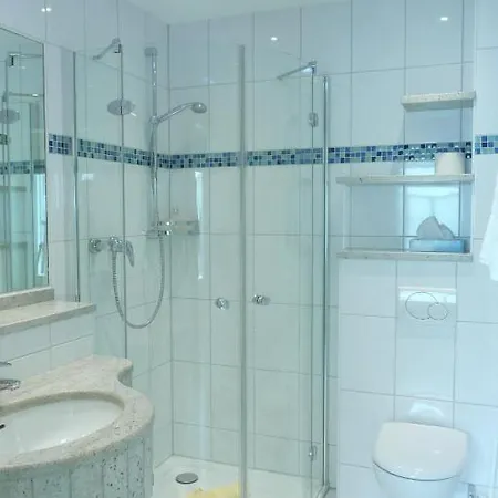 Hotel Seehotel Neue Liebe 3*