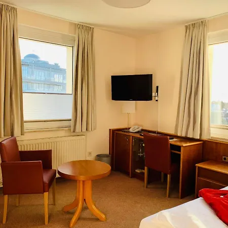 Seehotel Neue Liebe Κουξχάφεν